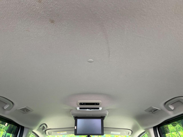 2016 Nissan Serena DAA-GFC27 (UW-6a1e48f411aa0)[17]