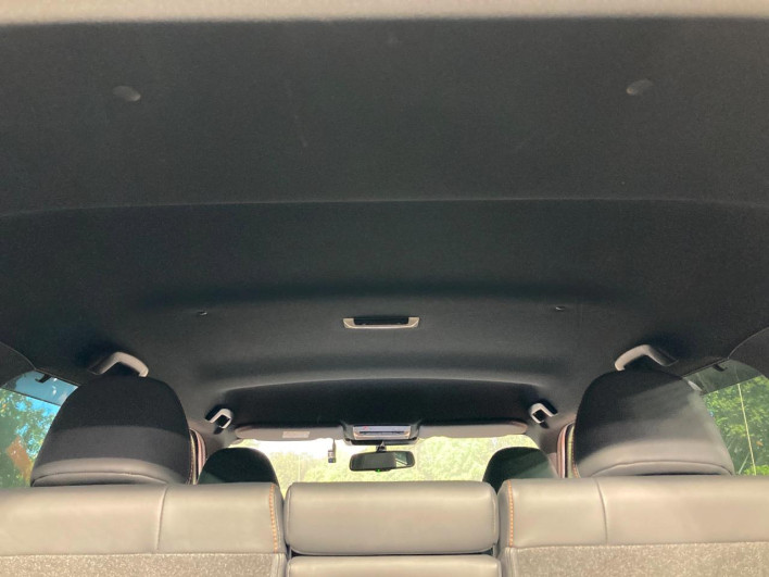 2022 Mitsubishi OUTLANDER PHEV 5LA-GN0W (UW-6a1e48fcca721)[28]