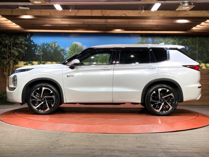 2022 Mitsubishi OUTLANDER PHEV 5LA-GN0W (UW-6a1e48fcca721)[20]
