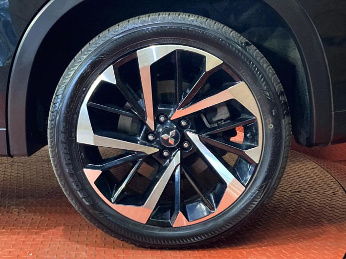2022 Mitsubishi OUTLANDER PHEV 5LA-GN0W (UW-6a1e48fccaf09)[11]