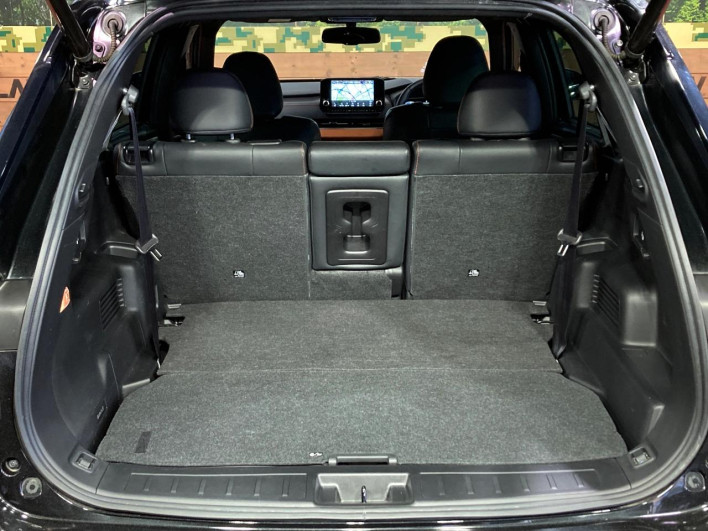 2022 Mitsubishi OUTLANDER PHEV 5LA-GN0W (UW-6a1e48fccaf09)[28]