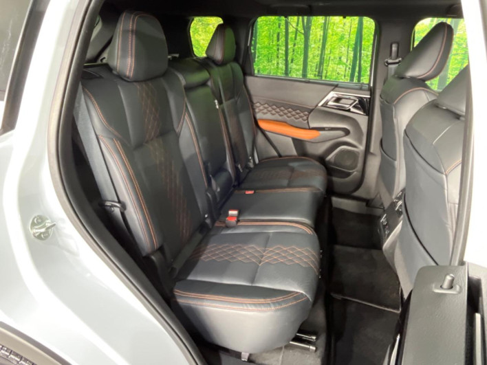 2022 Mitsubishi OUTLANDER PHEV 5LA-GN0W (UW-6a1e48fcdf163)[10]