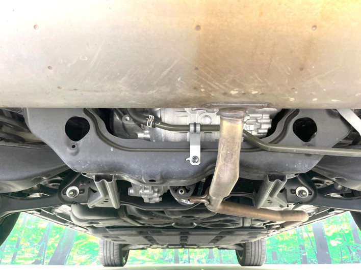 2022 Mitsubishi OUTLANDER PHEV 5LA-GN0W (UW-6a1e48fce6b18)[16]