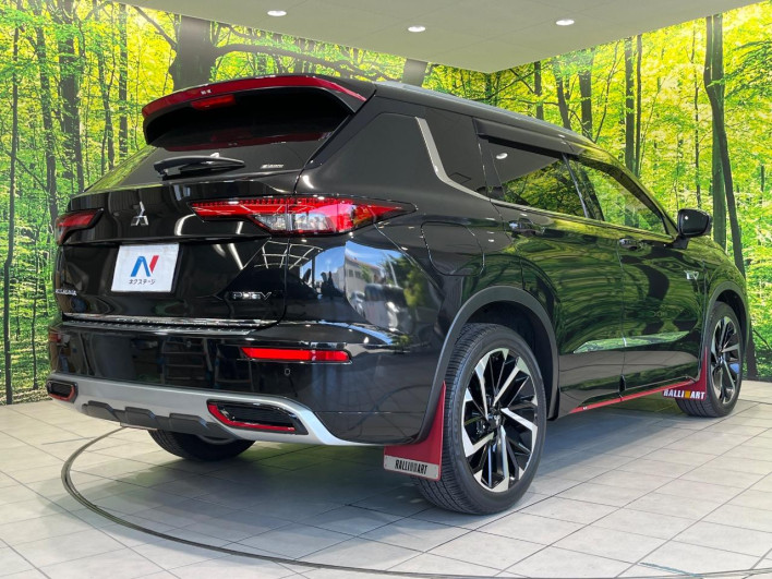 2022 Mitsubishi OUTLANDER PHEV 5LA-GN0W (UW-6a1e48ff008cd)[20]