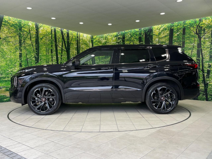 2022 Mitsubishi OUTLANDER PHEV 5LA-GN0W (UW-6a1e48ff156ad)[12]