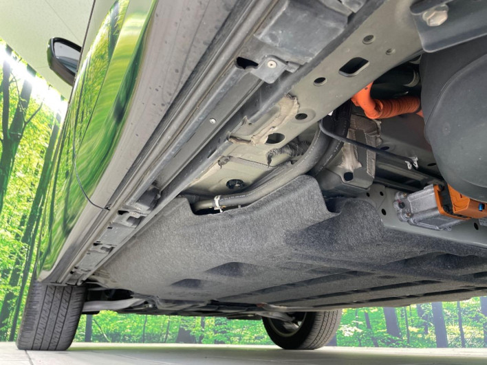 2022 Mitsubishi OUTLANDER PHEV 5LA-GN0W (UW-6a1e48ff156ad)[27]