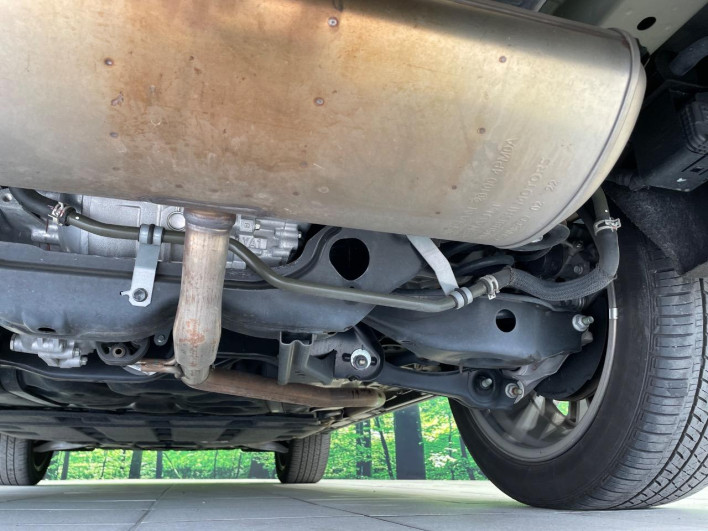 2022 Mitsubishi OUTLANDER PHEV 5LA-GN0W (UW-6a1e48ff156ad)[16]