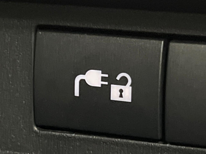 2023 Mitsubishi OUTLANDER PHEV 5LA-GN0W (UW-6a1e48ff564cf)[24]
