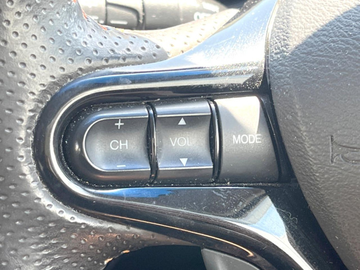 2011 Honda Fit Shuttle Hybrid DAA-GP2 (UW-6a1e4900d00c6)[19]