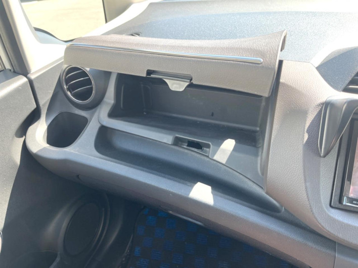 2011 Honda Fit Shuttle Hybrid DAA-GP2 (UW-6a1e4900d00c6)[12]
