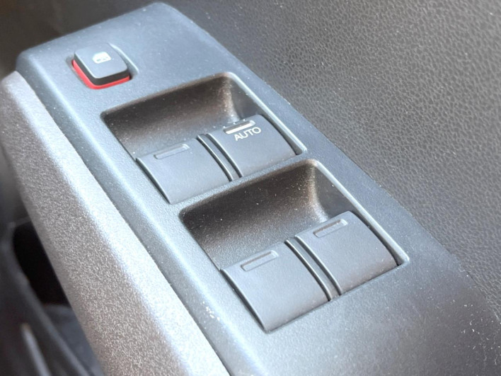 2011 Honda Fit Shuttle Hybrid DAA-GP2 (UW-6a1e4900d00c6)[24]