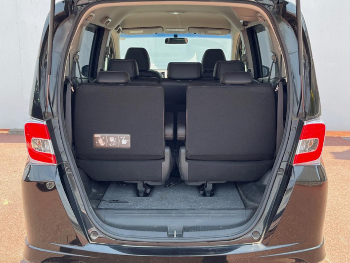 2015 Honda Freed hybrid DAA-GP3 (UW-6a1e4901a043b)[23]