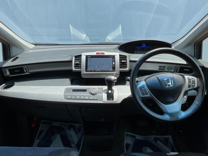 2015 Honda Freed hybrid DAA-GP3 (UW-6a1e4901a043b)[26]