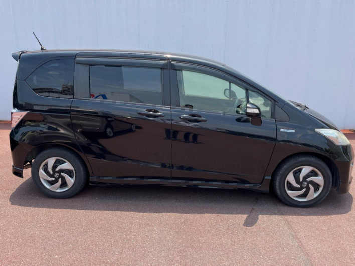 2015 Honda Freed hybrid DAA-GP3 (UW-6a1e4901a043b)[15]