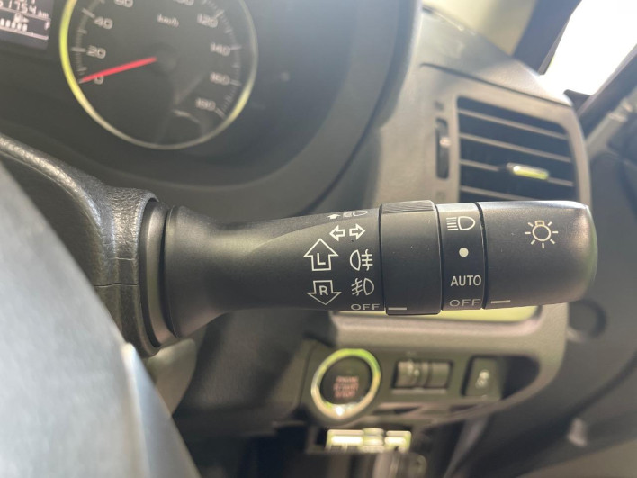 2013 Subaru XV DBA-GP7 (UW-6a1e49036d3a5)[23]
