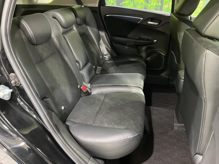 2018 Honda SHUTTLE DAA-GP8 (UW-6a1e49046a637)[18]