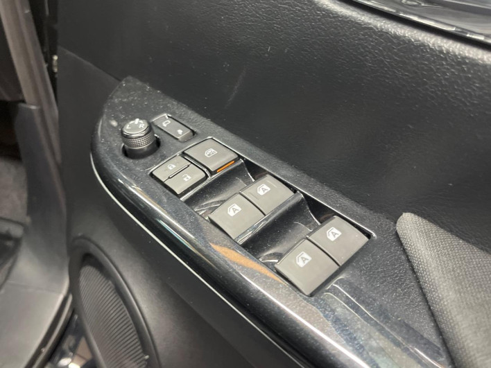2023 Toyota Hilux 3DF-GUN125 (UW-6a1e490c21889)[16]