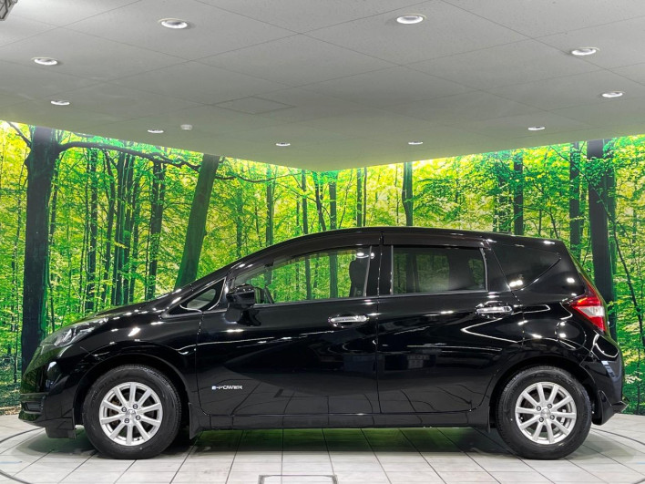2017 Nissan Note DAA-HE12 (UW-6a1e491512ecc)[8]
