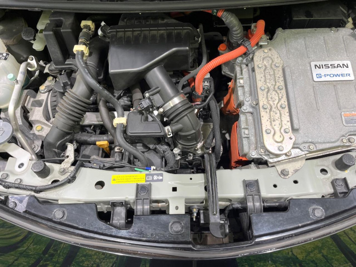 2017 Nissan Note DAA-HE12 (UW-6a1e491512ecc)[4]