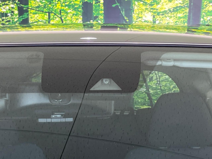 2018 Nissan Note DAA-HE12 (UW-6a1e491687534)[21]