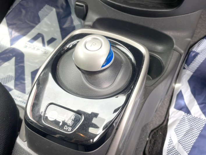 2019 Nissan Note DAA-HE12 (UW-6a1e49180b855)[29]