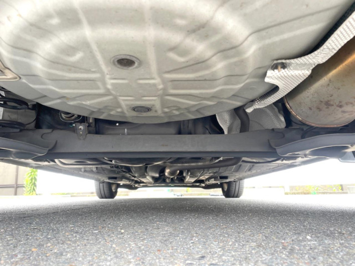 2019 Nissan Note DAA-HE12 (UW-6a1e49180b855)[20]