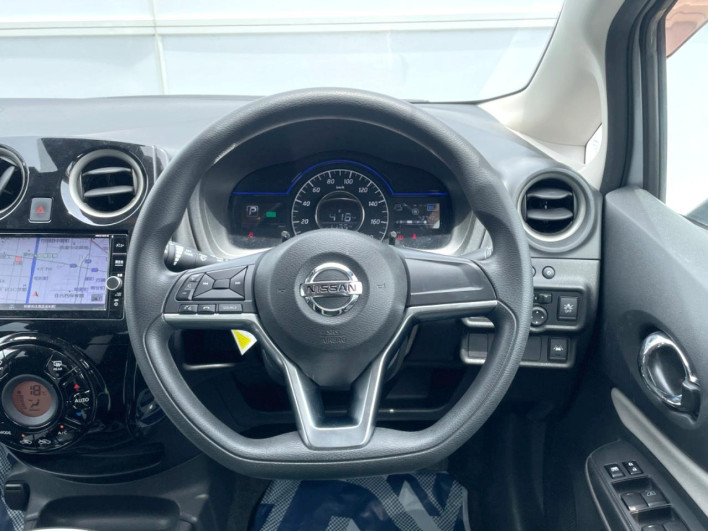 2019 Nissan Note DAA-HE12 (UW-6a1e49180b855)[22]