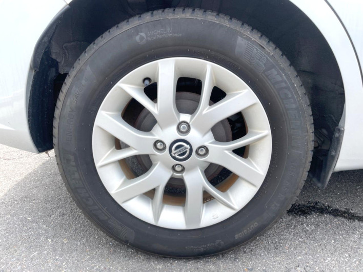 2019 Nissan Note DAA-HE12 (UW-6a1e49180b855)[8]