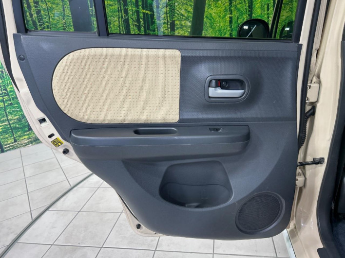 2011 Suzuki ALTO Lapin DBA-HE22S (UW-6a1e49192d597)[24]