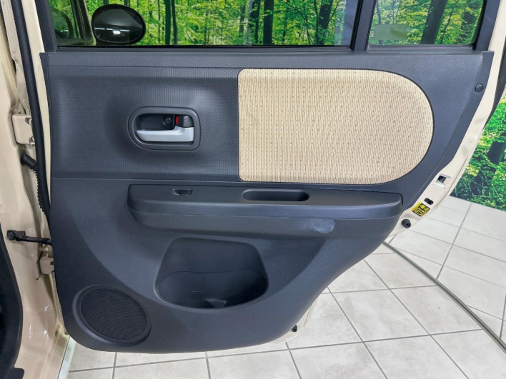 2011 Suzuki ALTO Lapin DBA-HE22S (UW-6a1e49192d597)[28]