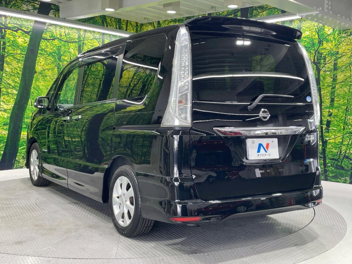 2013 Nissan Serena DAA-HFC26 (UW-6a1e491eedea2)[17]