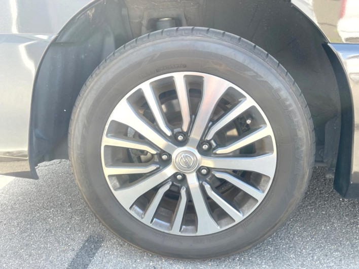 2014 Nissan Serena DAA-HFC26 (UW-6a1e491f65e72)[10]