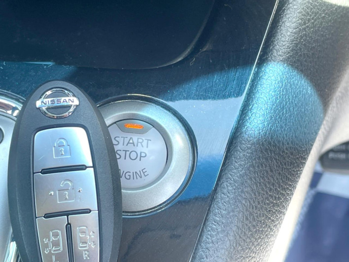 2014 Nissan Serena DAA-HFC26 (UW-6a1e491f65e72)[29]