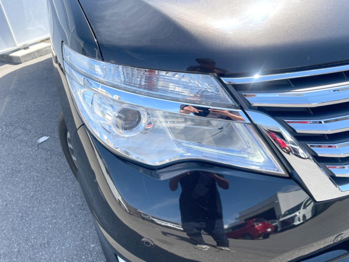 2014 Nissan Serena DAA-HFC26 (UW-6a1e491f65e72)[5]