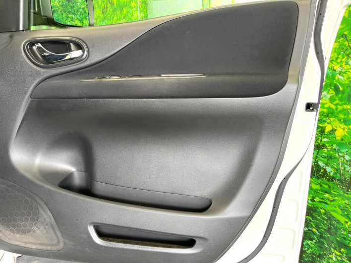2015 Nissan Serena DAA-HFC26 (UW-6a1e491ff1cb3)[15]