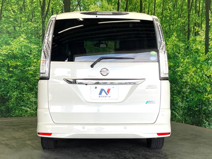 2015 Nissan Serena DAA-HFC26 (UW-6a1e491ff1cb3)[26]
