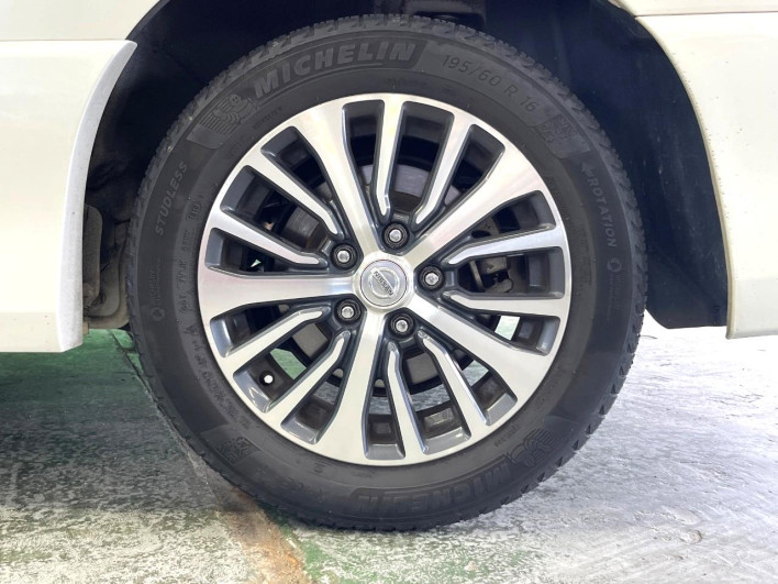 2015 Nissan Serena DAA-HFC26 (UW-6a1e491ff1cb3)[17]