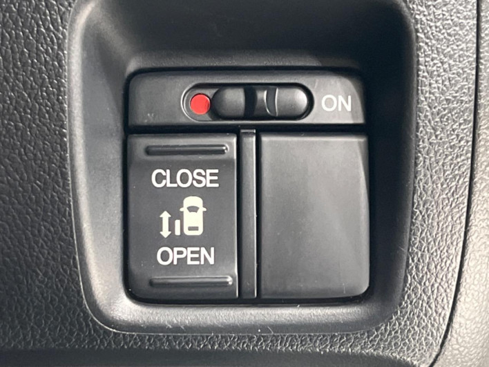2012 Honda N-BOX CUSTOM DBA-JF1 (UW-6a1e4932dcb53)[27]
