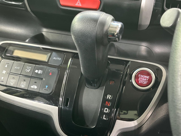2012 Honda N-BOX CUSTOM DBA-JF1 (UW-6a1e4932dcb53)[29]