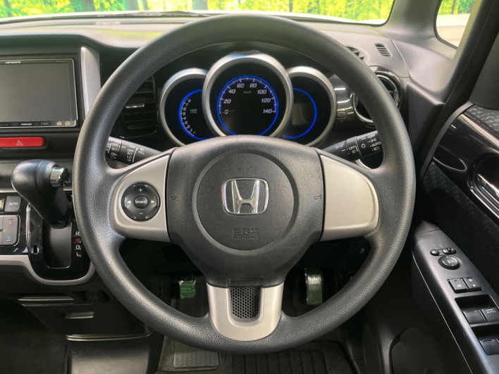 2013 Honda N-BOX CUSTOM DBA-JF1 (UW-6a1e4933597fa)[25]
