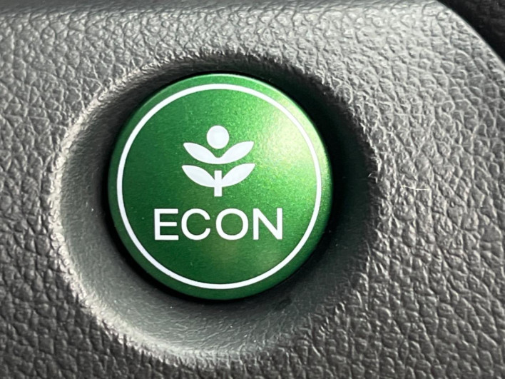 2013 Honda N-BOX CUSTOM DBA-JF1 (UW-6a1e4933597fa)[18]