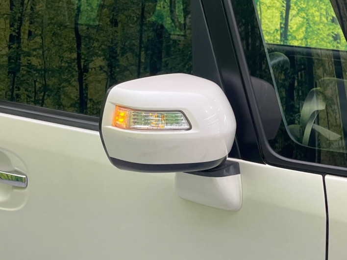 2014 Honda N-BOX CUSTOM DBA-JF1 (UW-6a1e49350b2ce)[12]