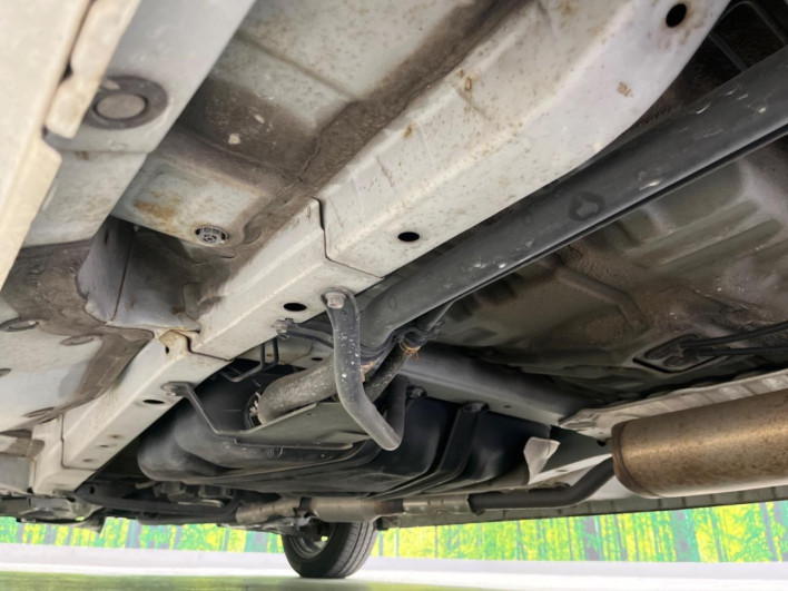 2014 Honda N-BOX CUSTOM DBA-JF1 (UW-6a1e49350b2ce)[17]