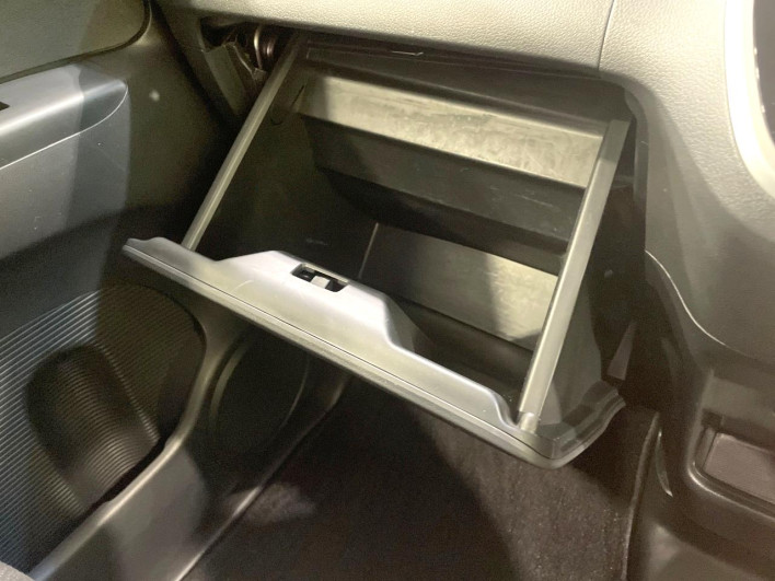 2016 Honda N-BOX DBA-JF1 (UW-6a1e493587fff)[21]