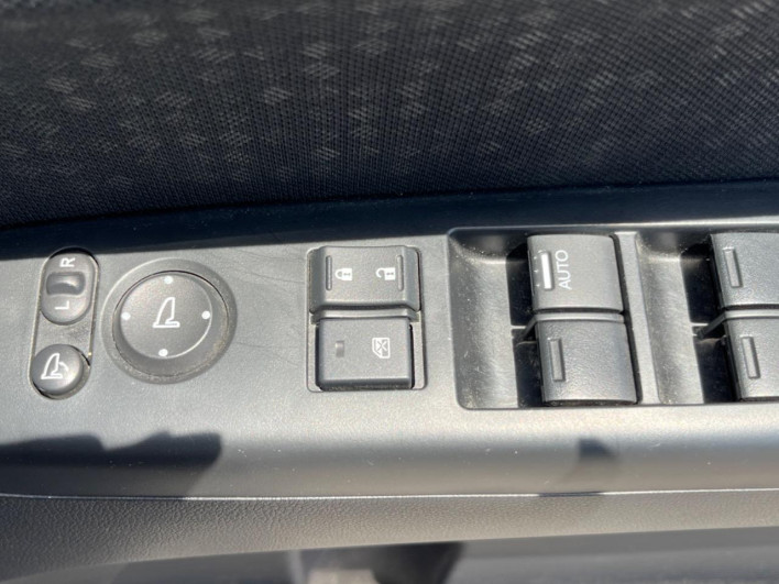 2016 Honda N-BOX CUSTOM DBA-JF1 (UW-6a1e4935ba326)[17]
