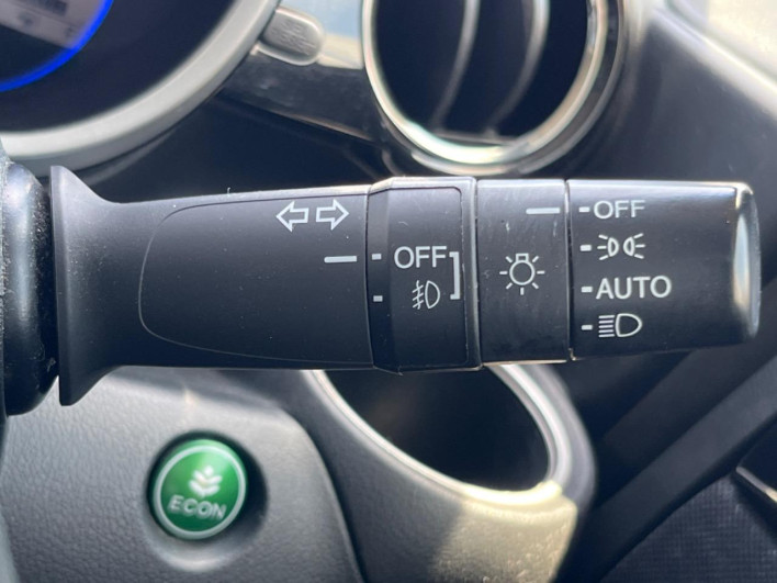 2016 Honda N-BOX CUSTOM DBA-JF1 (UW-6a1e4935ba326)[29]