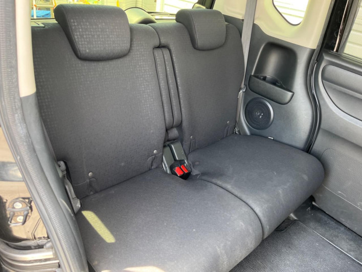 2016 Honda N-BOX CUSTOM DBA-JF1 (UW-6a1e4935ba326)[22]