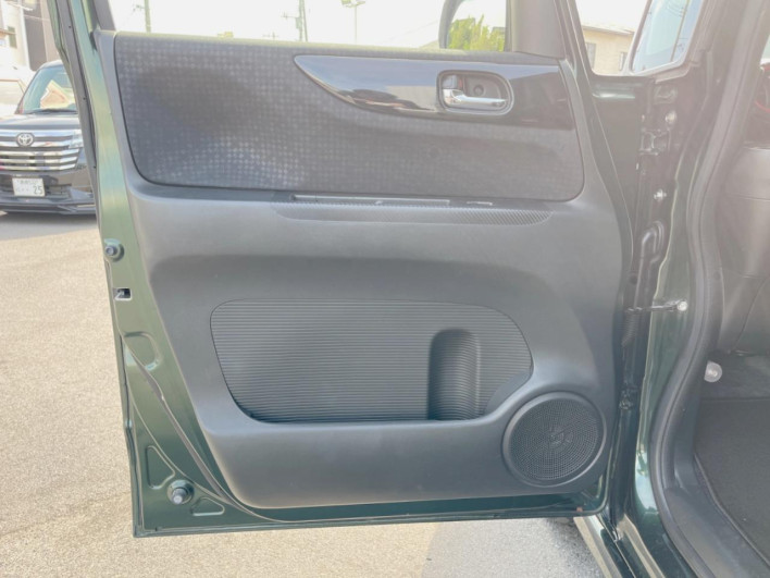 2016 Honda N-BOX CUSTOM DBA-JF2 (UW-6a1e4939be892)[18]