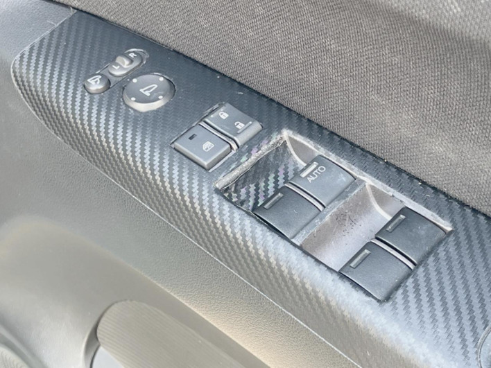 2016 Honda N-BOX CUSTOM DBA-JF2 (UW-6a1e4939be892)[21]