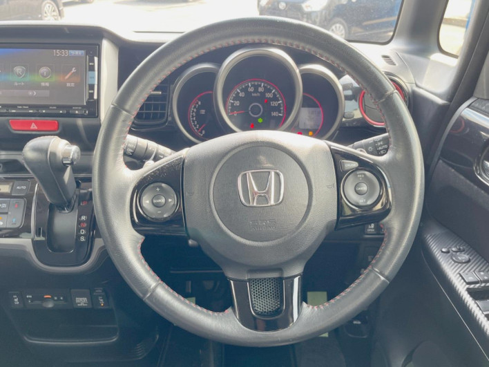 2016 Honda N-BOX CUSTOM DBA-JF2 (UW-6a1e4939be892)[28]